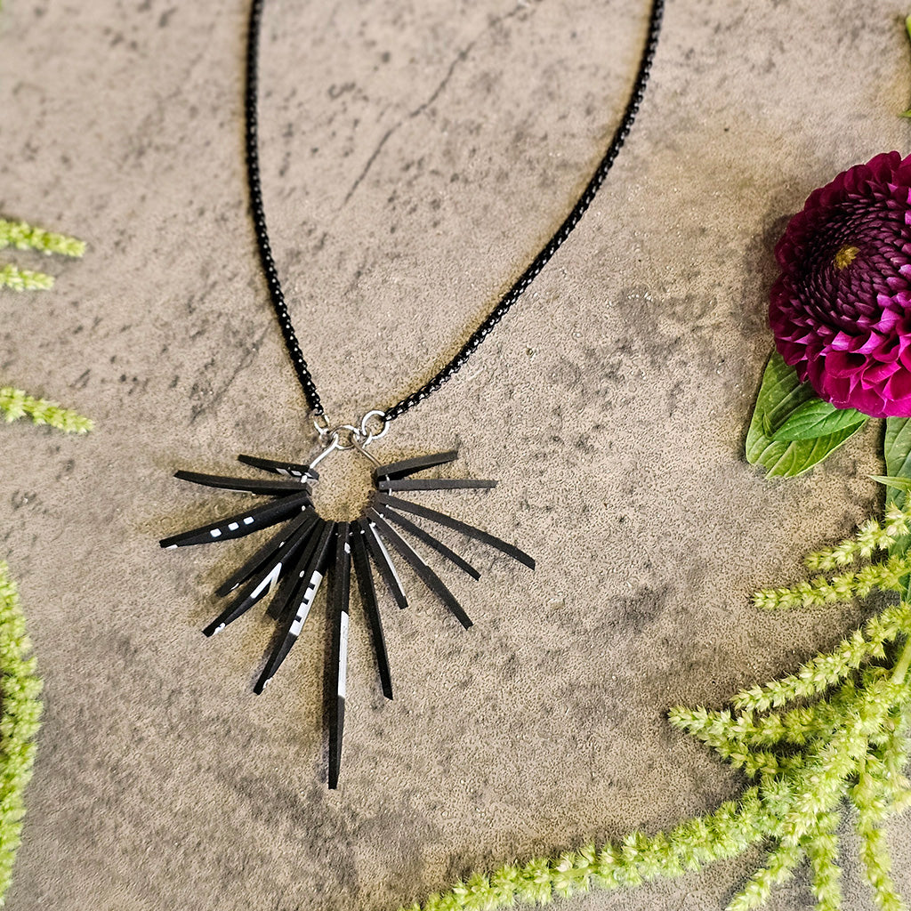 SPIRIT// Teardrop Rubber Necklace No1
