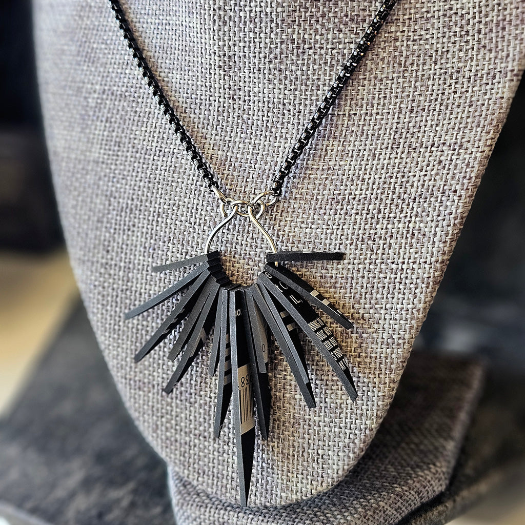 SPIRIT// Teardrop Rubber Necklace No1